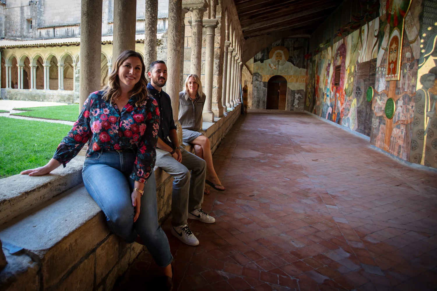 Eleanor Moore filming an episode of HGTV's House Hunters International in Saint-Emilion France